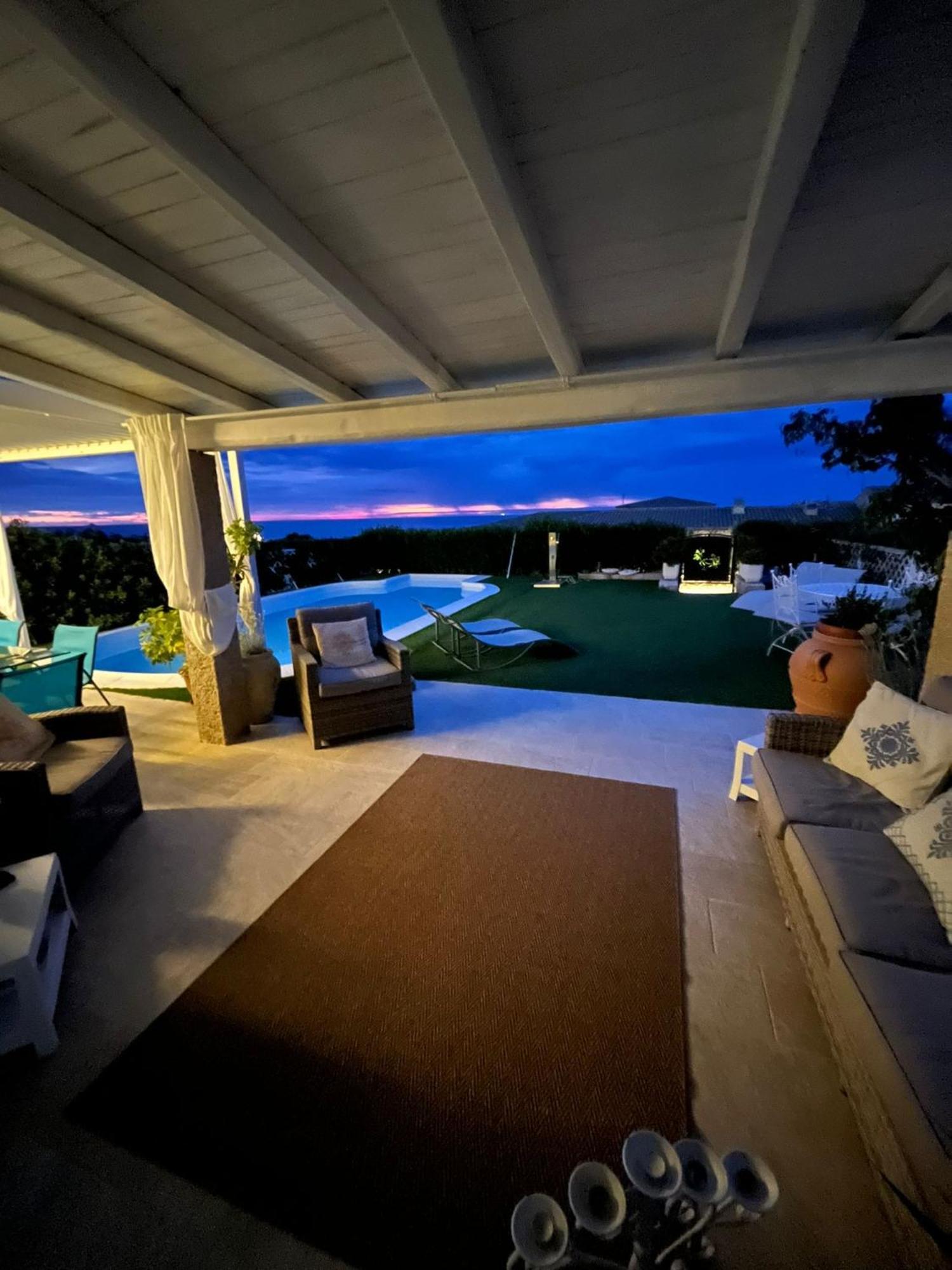 Villa Adel サン・テオドーロ エクステリア 写真